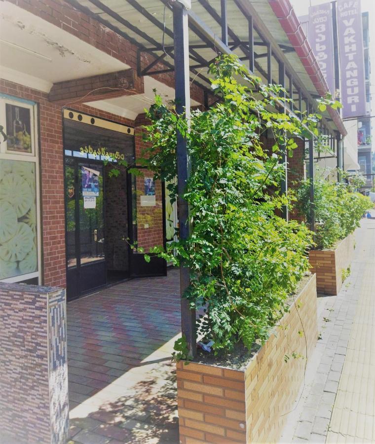 Hotel Vakhtanguri Batumi Exterior photo
